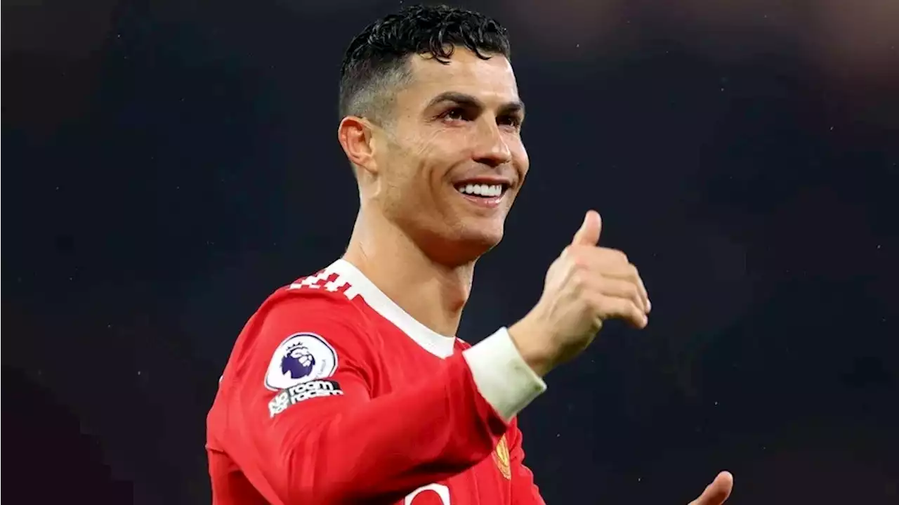 Diisukan Hengkang, Cristiano Ronaldo Posting Gambar Tersenyum Saat Kembali Latihan Bersama Manchester United | Goal.com Indonesia