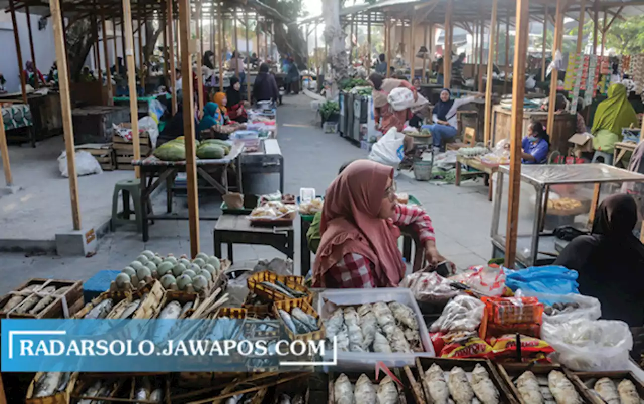 Terdampak Proyek Rel Layang, Pedagang Pasar Joglo Mulai Direlokasi