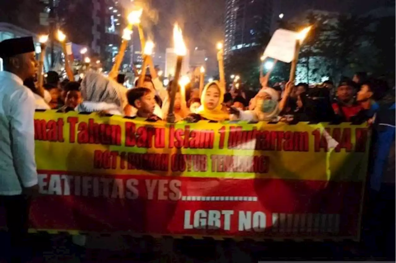 Warga Tanah Abang Serukan Penolakan LGBT di CFW saat Pawai Obor