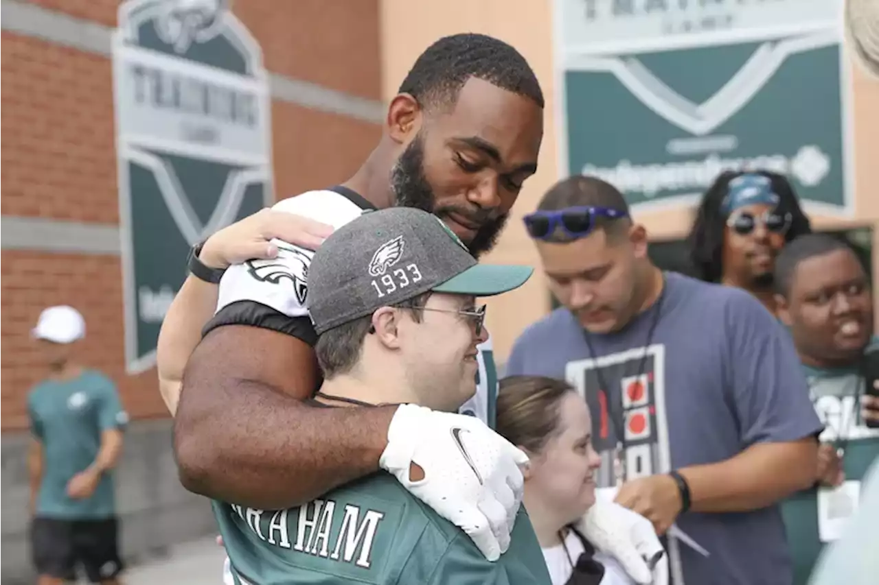 Brandon Graham is an NFL survivor, and he still means a lot to the Eagles | Mike Sielski