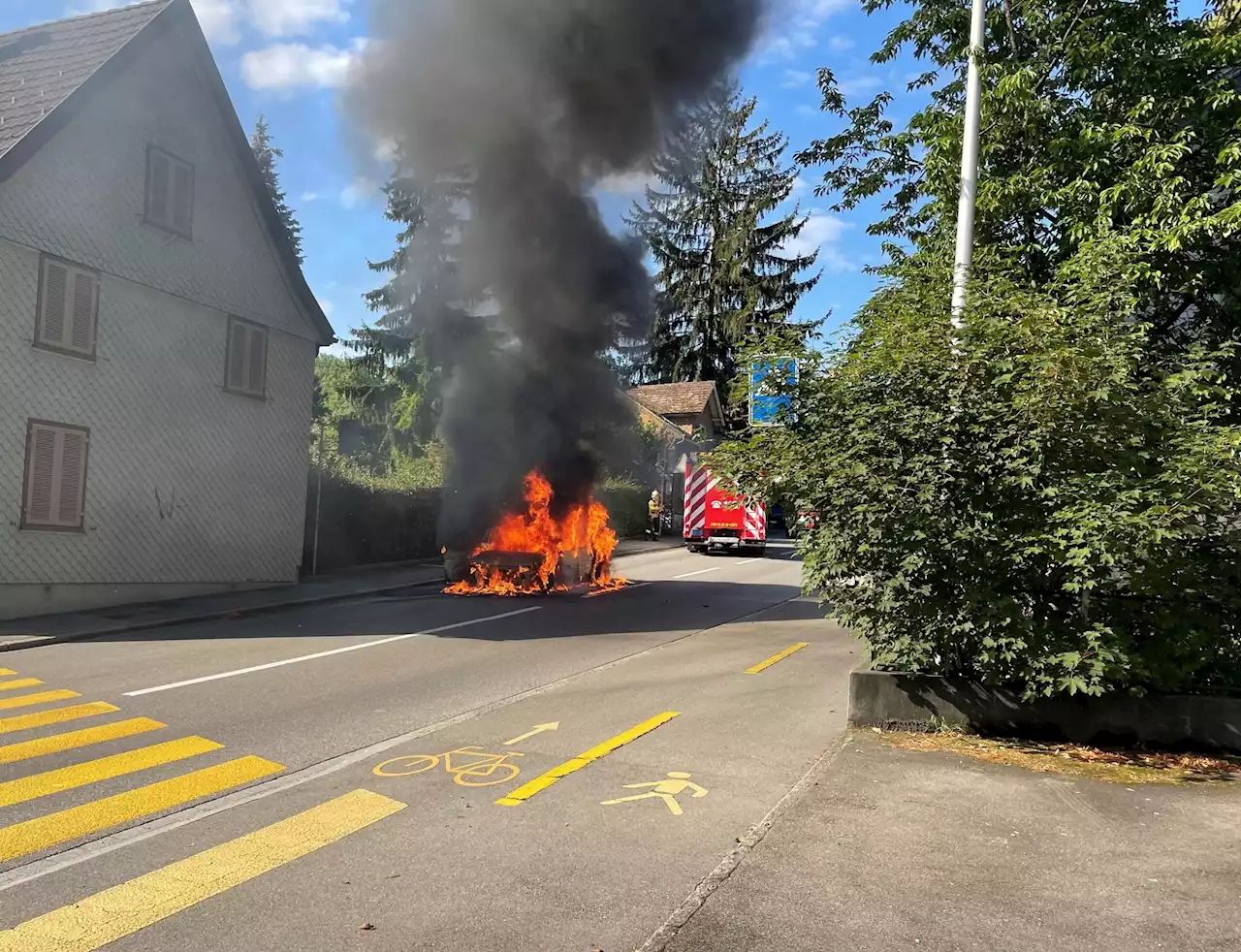 Kreuzlingen TG: Auto in Brand geraten