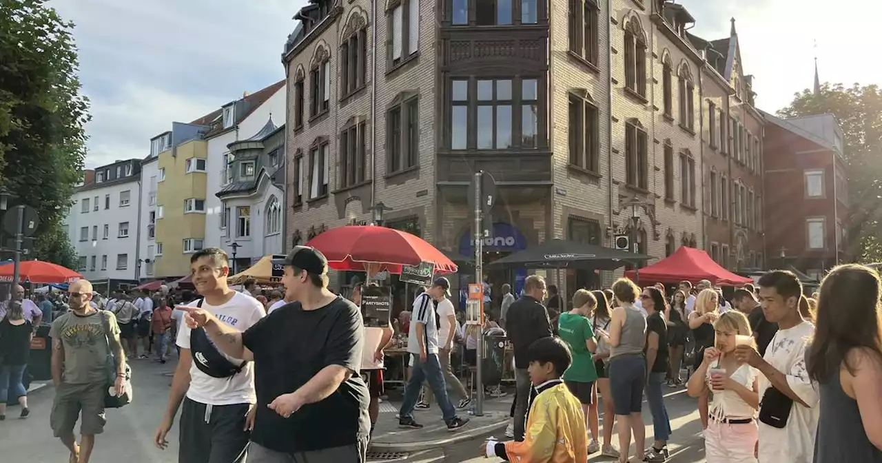 „Zwischen Gentrifizierung und Größenwahn“: Zweiter Tag des Nauwieser Fests beginnt mit emotionaler Diskussionsrunde über die Zukunft des Viertels