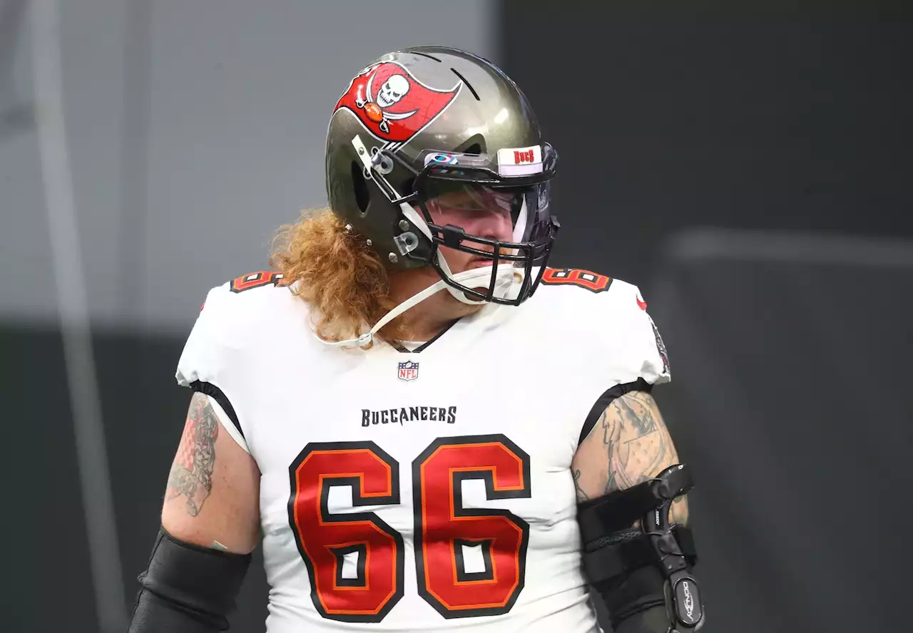 With Buccaneers' Ryan Jensen Out, Who Steps In?