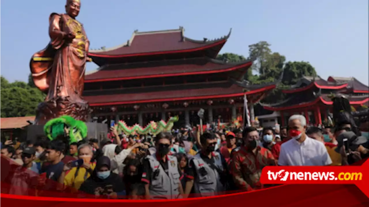 Meriah, Ribuan Orang Tonton Festival Cheng Ho di Klenteng Sam Poo Kong