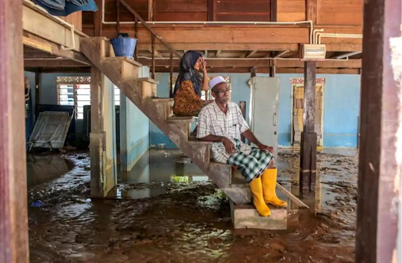 Pindah pasir, dalamkan sungai – Penduduk