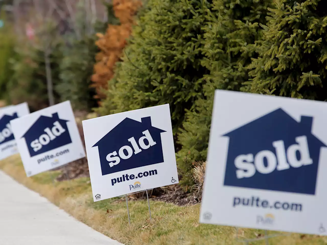 As interest rates rise, the 'American dream' of homeownership fades for some