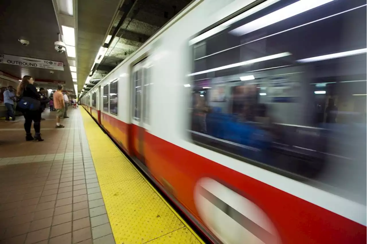 Federal transit regulators order MBTA to begin a 'safety standdown'