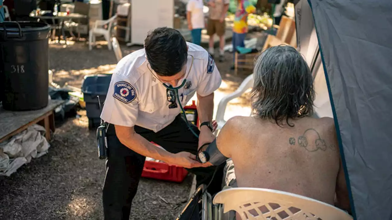 Two dead in Oregon as heat wave bakes Pacific Northwest