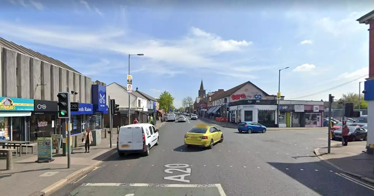 Man arrested after armed robbery involving 'large kitchen knife' in Belfast