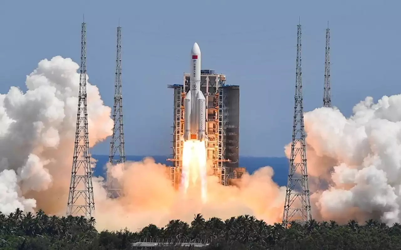 Hantam Bumi, Roket China Jatuh di Samudra Hindia