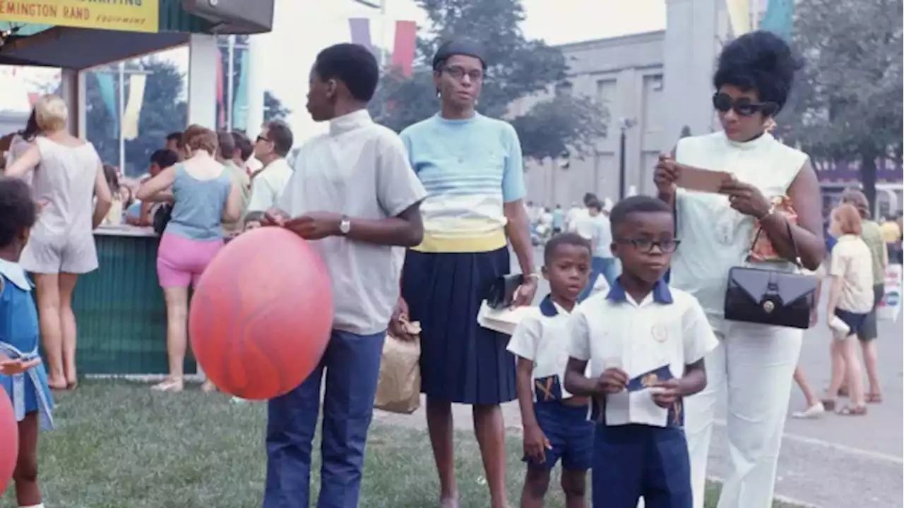What my family's photographs — and their fashions — revealed to me about the Caribbean-Canadian diaspora | CBC Life