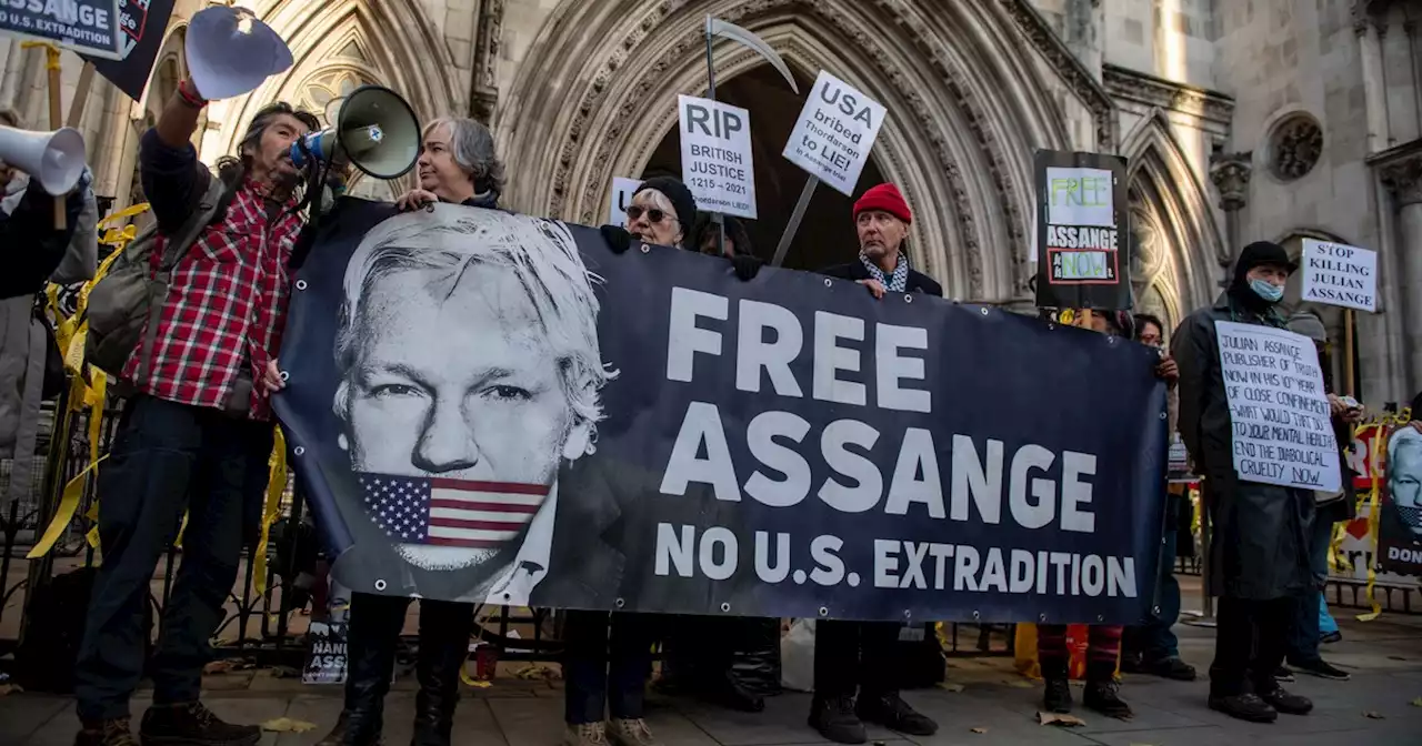 Opinion | A CIA Whistleblower Reflects on the Persecution of Julian Assange