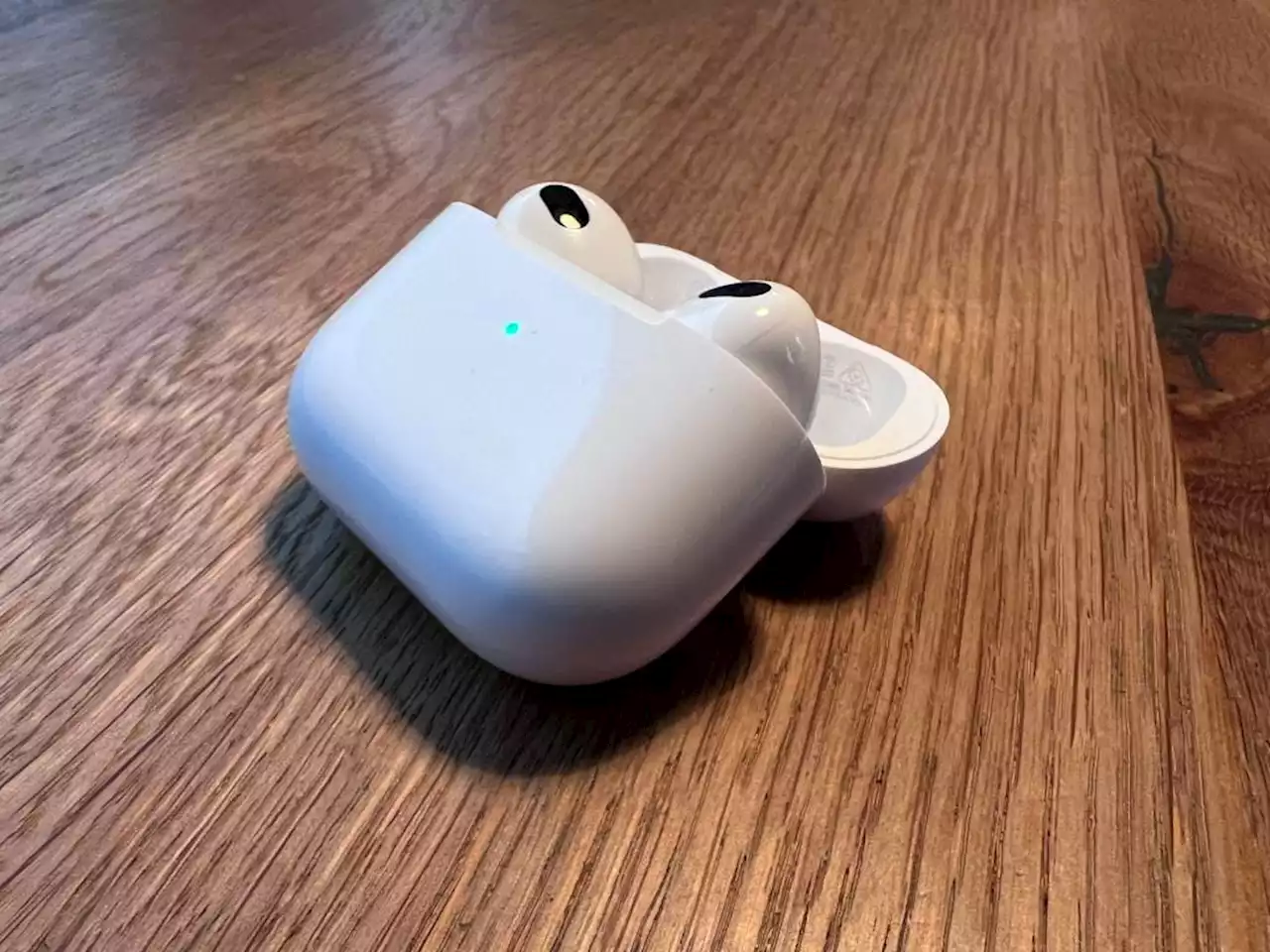 Apple AirPods: Future Earbuds Could Have Extraordinary New Design