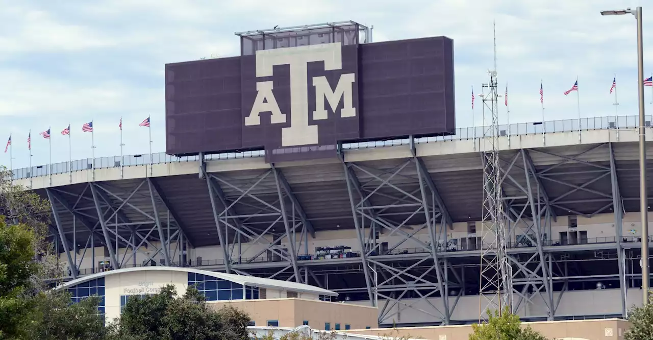 Texas A&M beats out Texas for top-ranked linebacker Anthony Hill