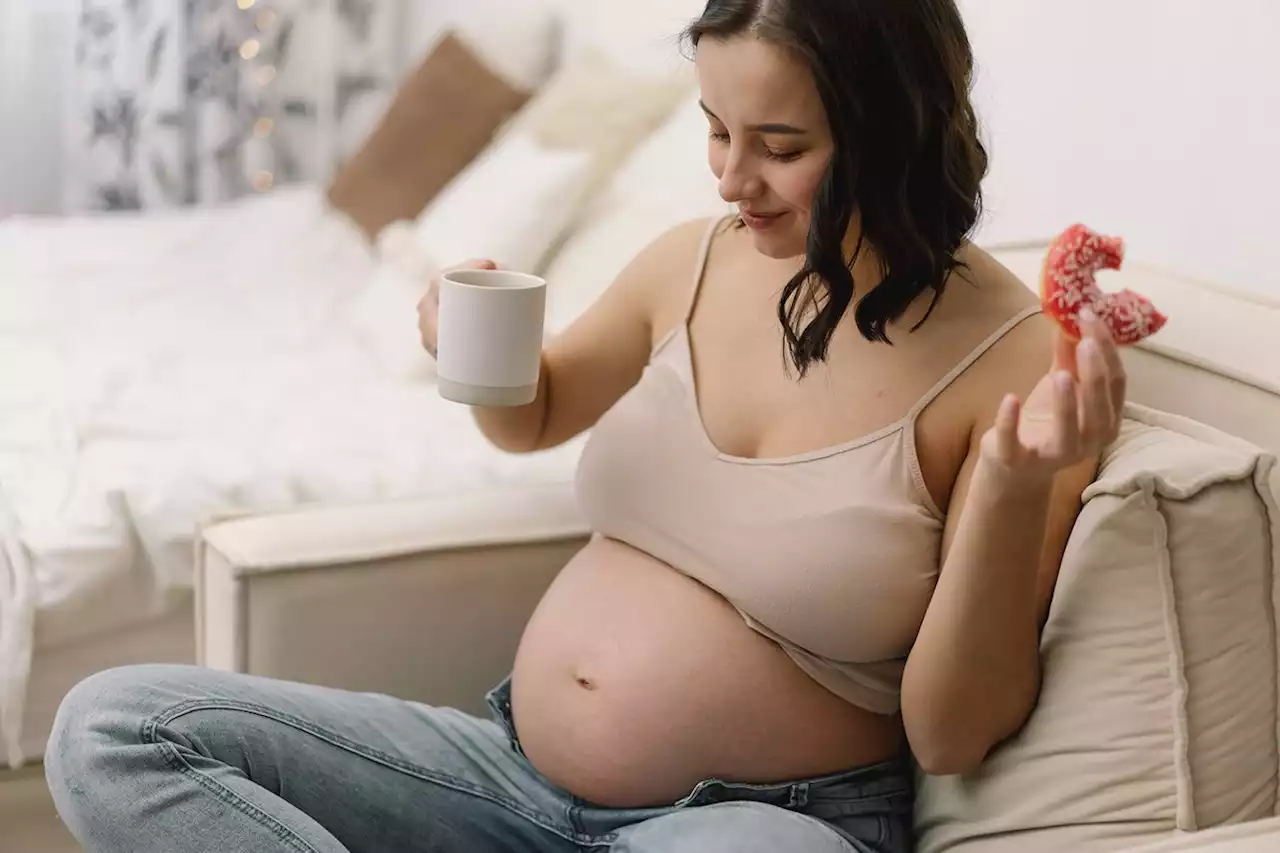 Fast-Food Diet Bad for Maternal Health - Even Before Conception