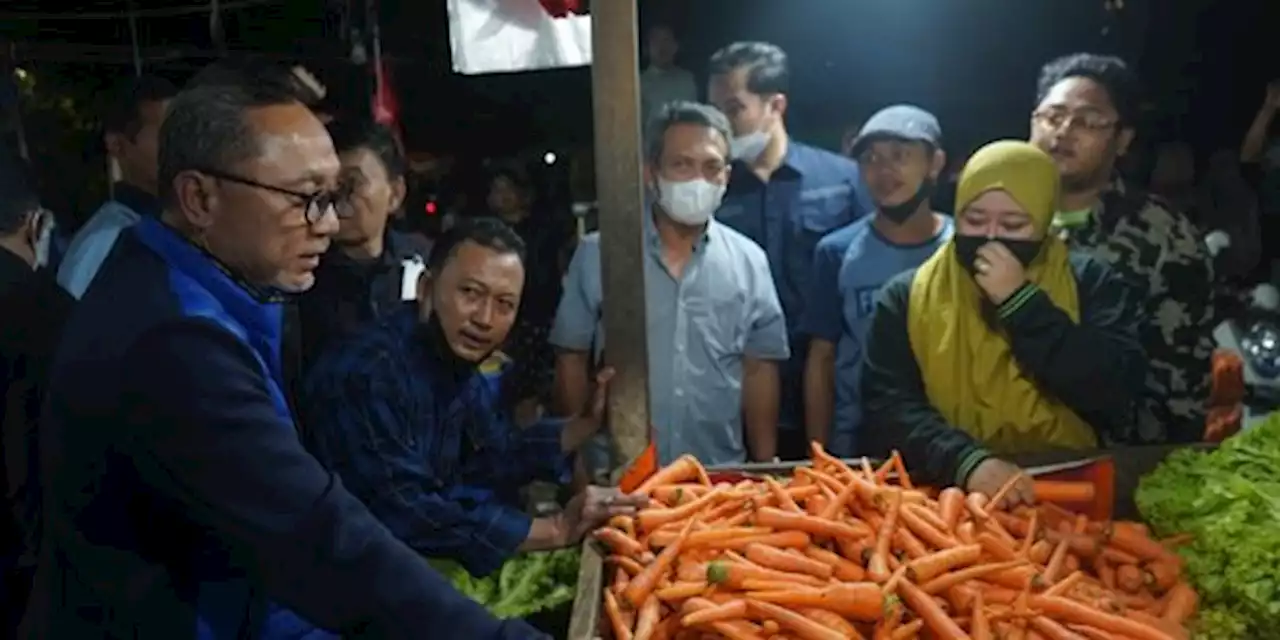 Mendag Zulhas: Ibu-Ibu Bahagia Harga Bahan Pokok Turun | merdeka.com