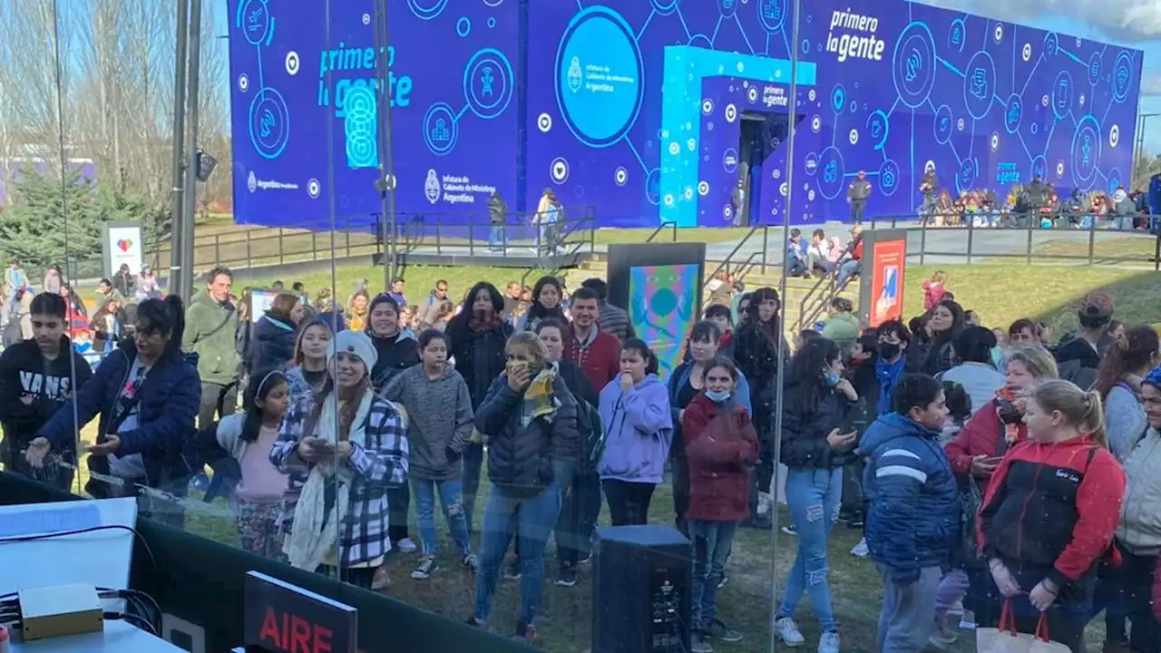 Transmisión especial de Radio 10 en Tecnópolis