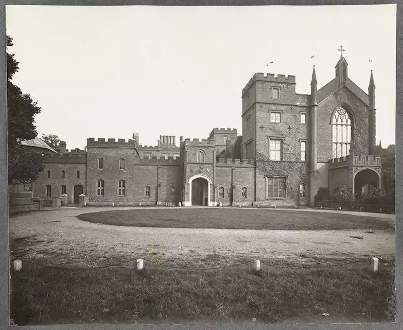 Recalling the beauty and splendour of a grand Watford house