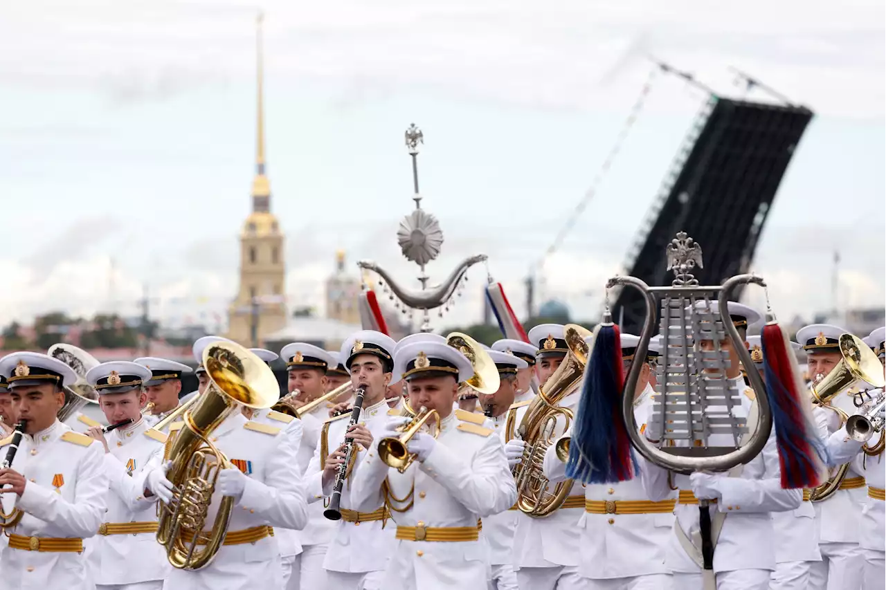 В Петербурге начался Главный военно-морской парад ВМФ России - Российская газета