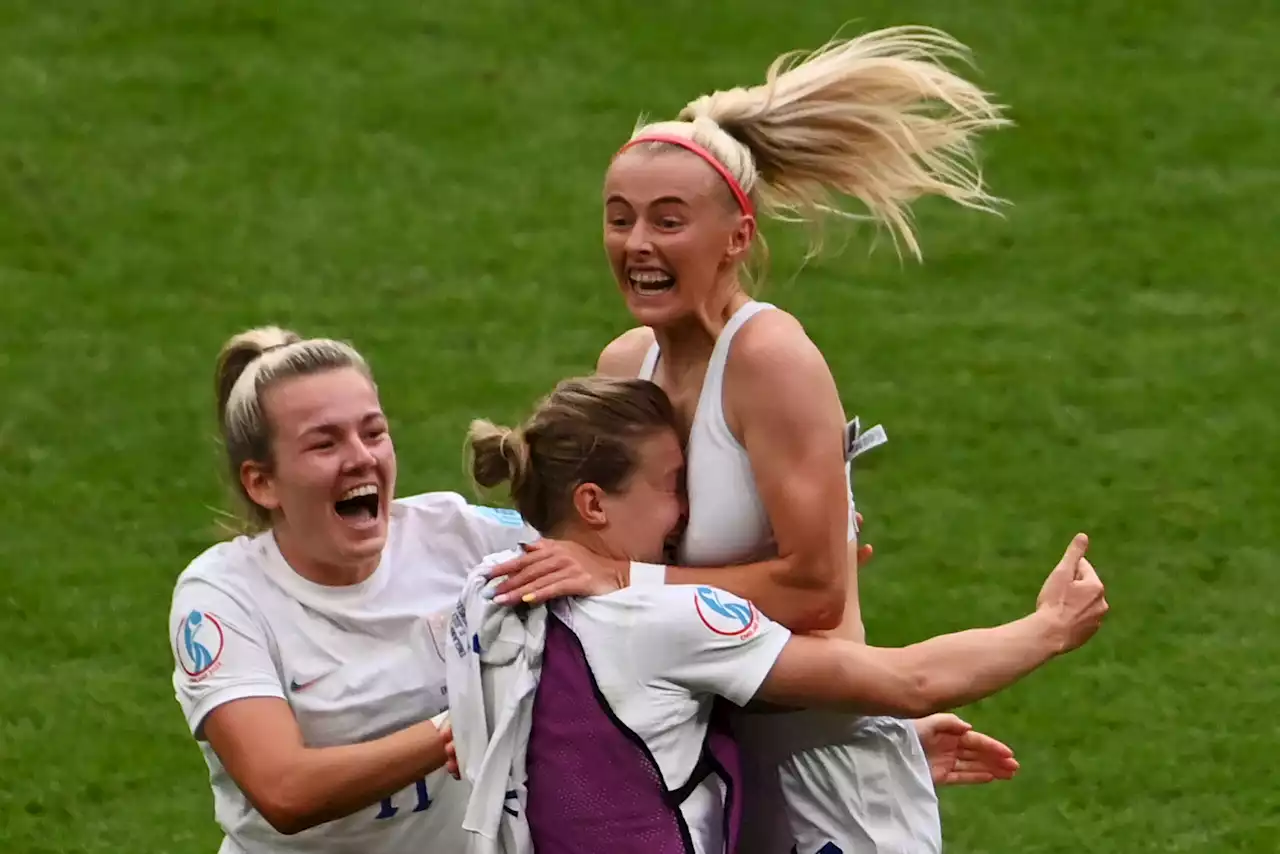 England Beats Germany 2-1 in European Championship Final