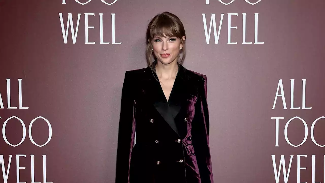 Taylor Swift issues statement on those 170+ trips her private jet took this year