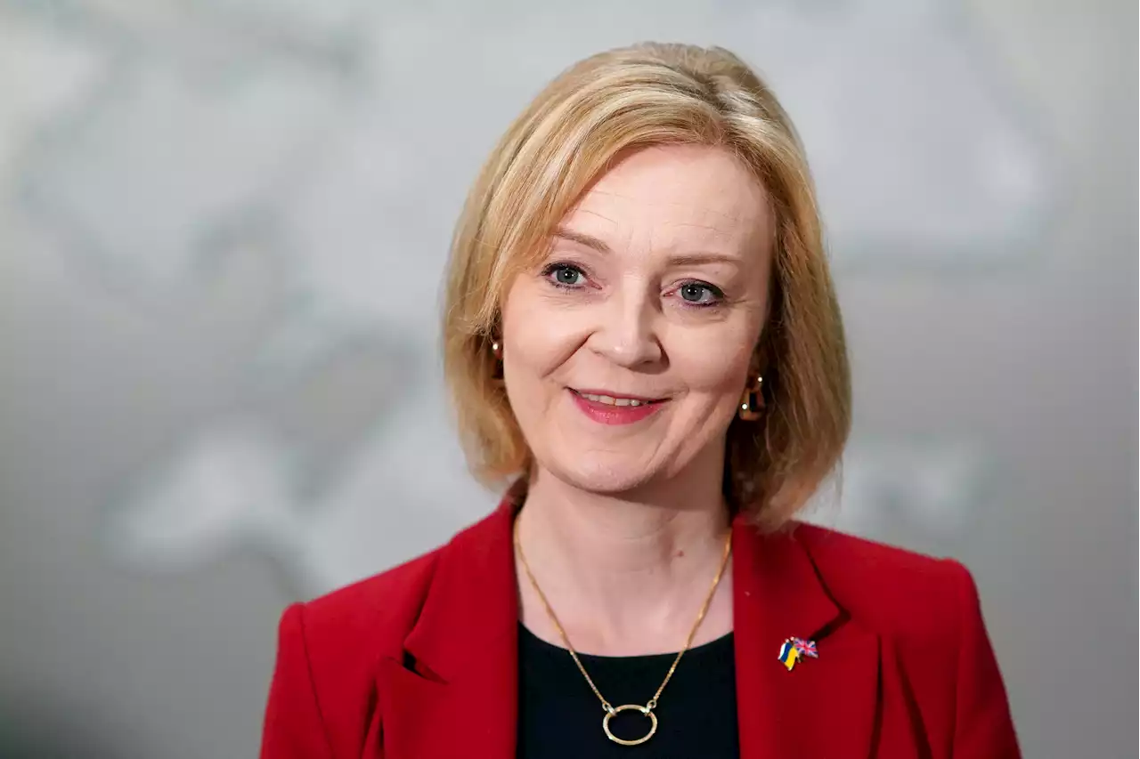 Liz Truss vows to cut taxes & drive skills revolution if made PM