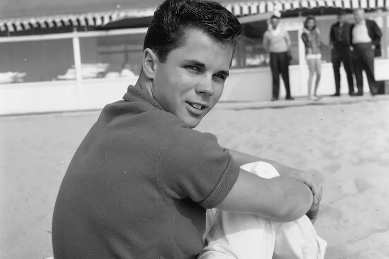 Opinion | Tony Dow as Wally Cleaver was a Grade A big brother