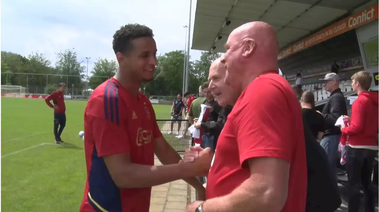 Kale & Kokkie ontmoeten Ihattaren bij training Ajax