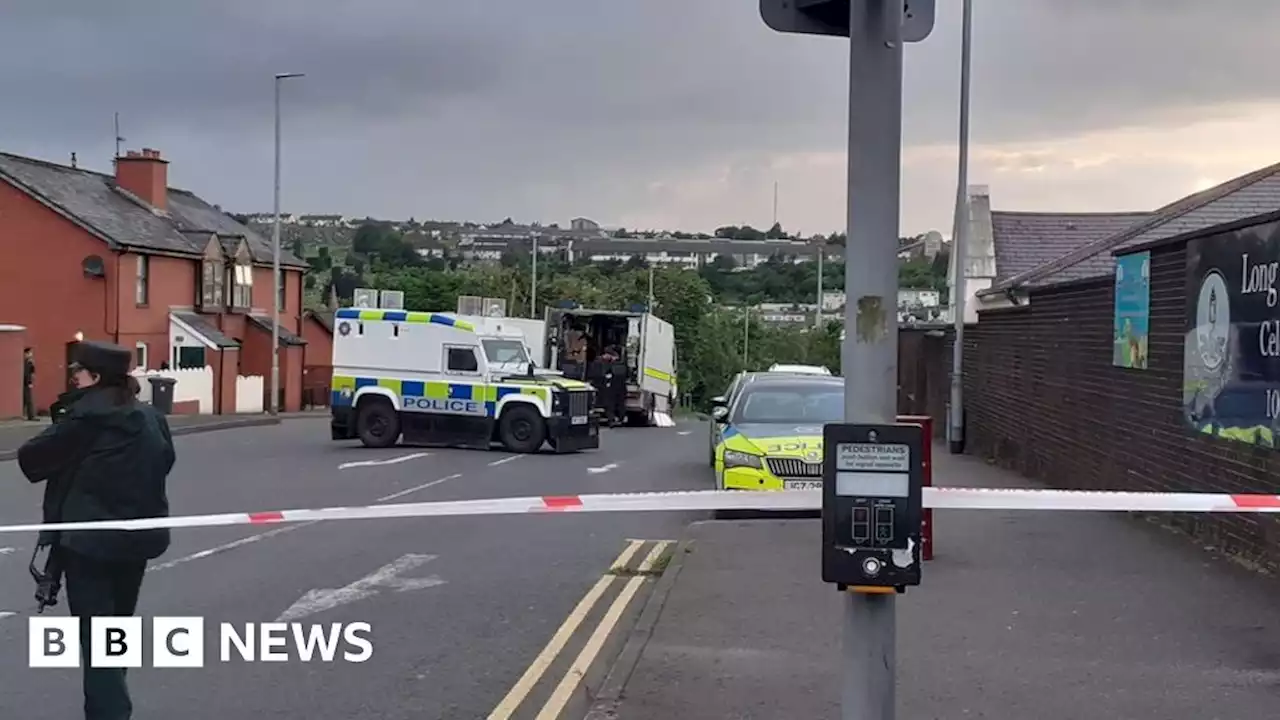 Londonderry: Police attacked with petrol bombs during security alert