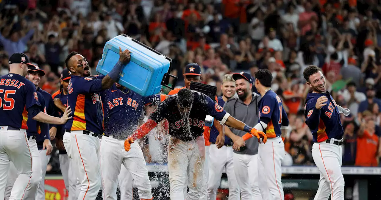 Trout's slump worsens, Astros strike out 20 to sweep Angels