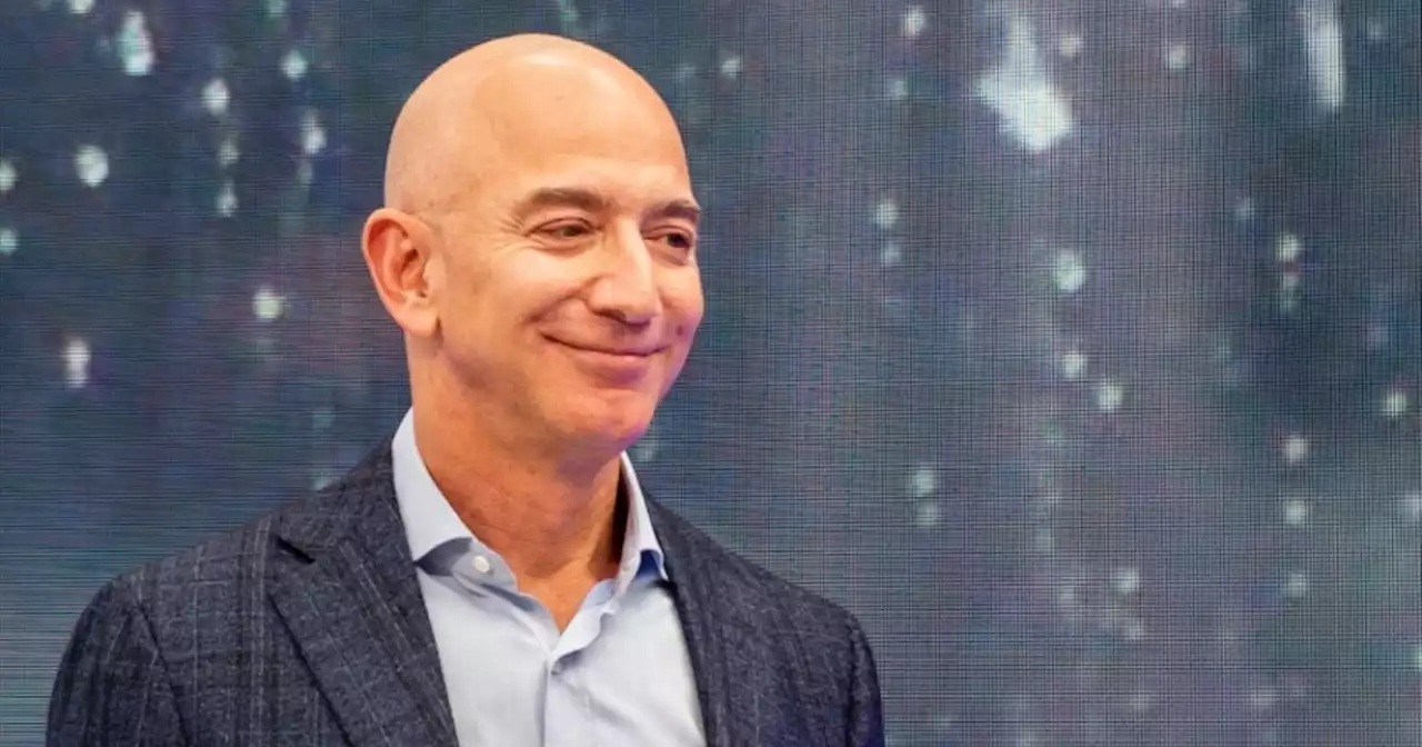 'The Problem is Corporate Greed, Boss': Bezos Blasted for Defense of Big Oil Price-Gouging