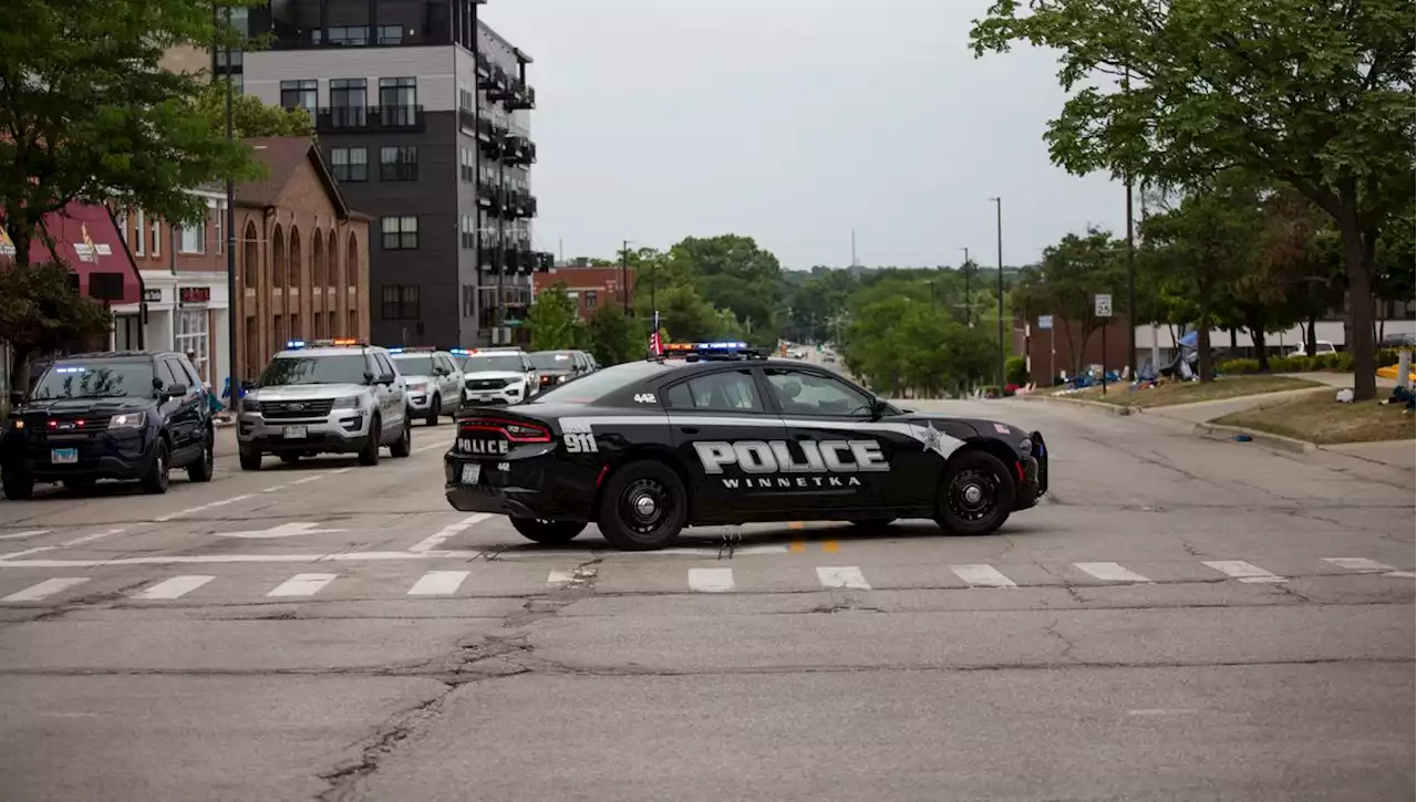 Fusillade aux États-Unis : au moins six morts et plusieurs blessés près de Chicago