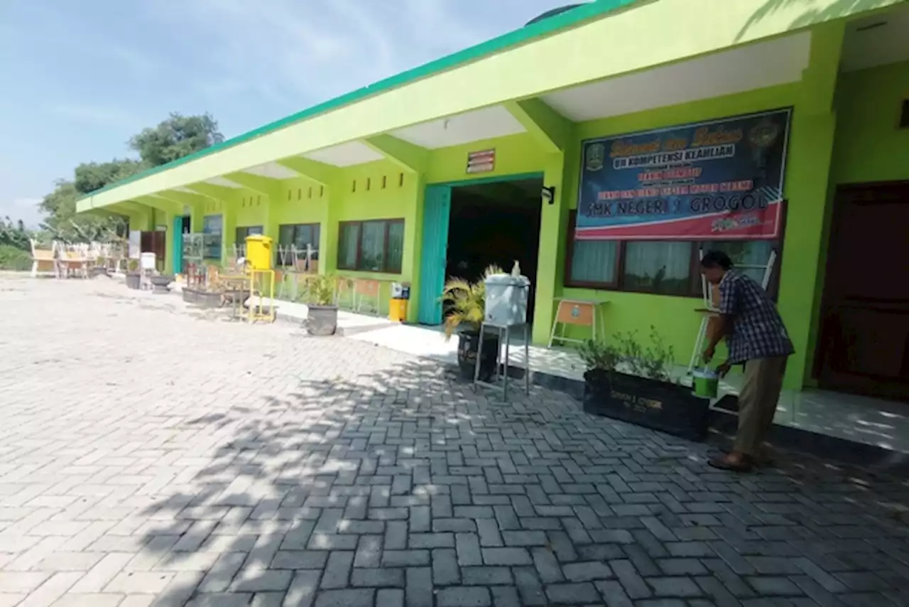 Warga Ngancar Khawatirkan Tak Masuk Jalur Zonasi SMA Negeri