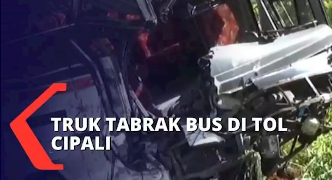 Truk Pengangkut Ayam Tabrak Bus di Tol Cipali Subang, 2 Orang Meninggal Dunia