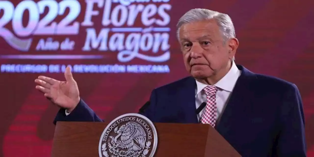 AMLO declara el fin de la evasión fiscal, durante el 25 aniversario del SAT