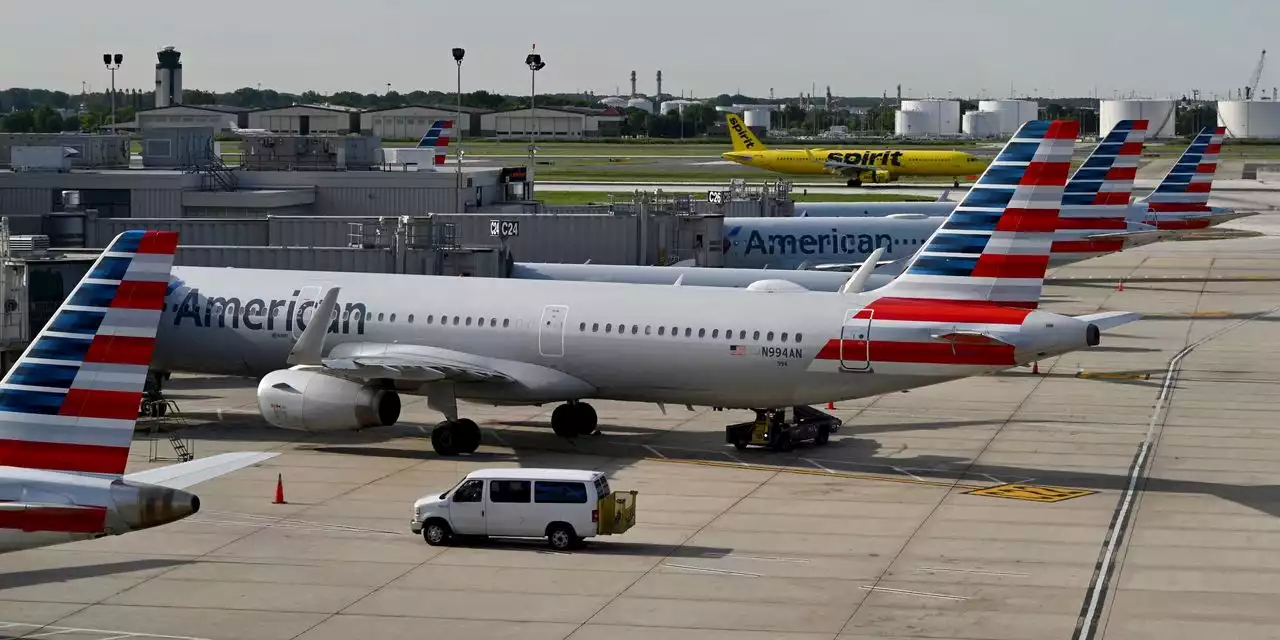 American Airlines computer glitch disrupts pilots’ schedules --- latest issue as union contract talks continue