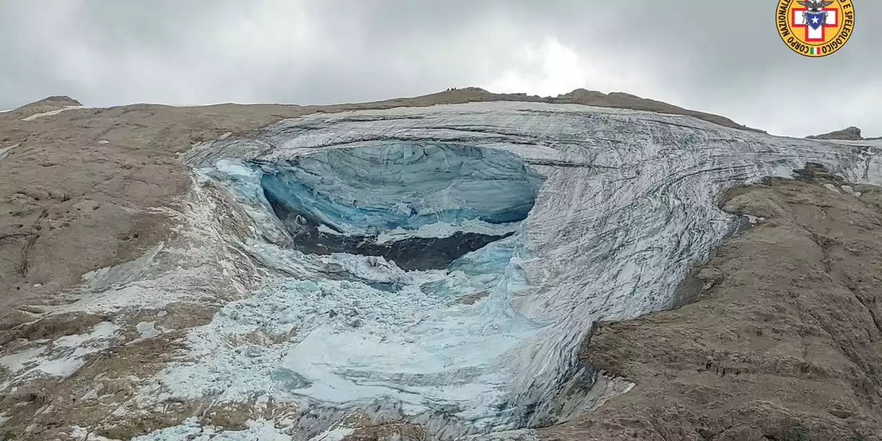 Chunk of Alpine glacier detaches in Italy, killing at least 6 hikers