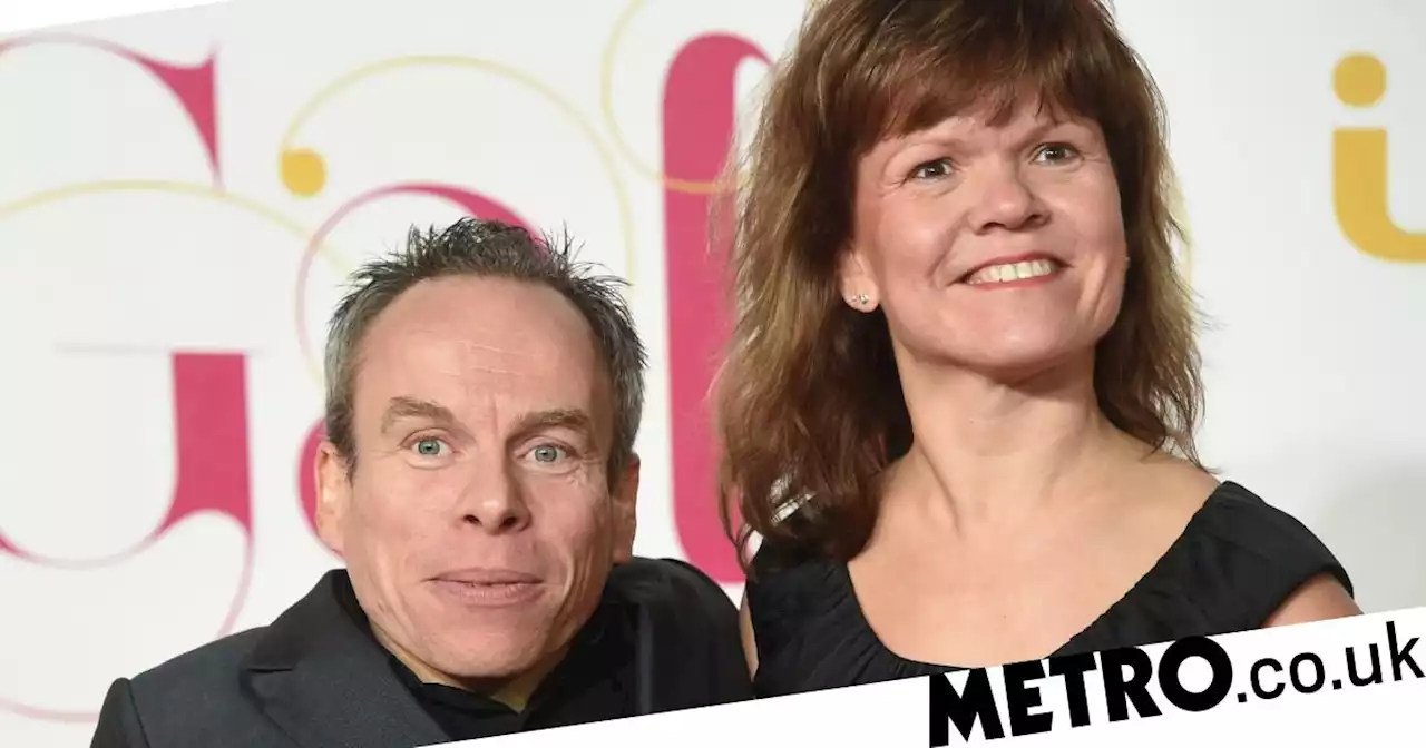 Warwick Davis urges people not to overlook sepsis after wife's terrifying battle