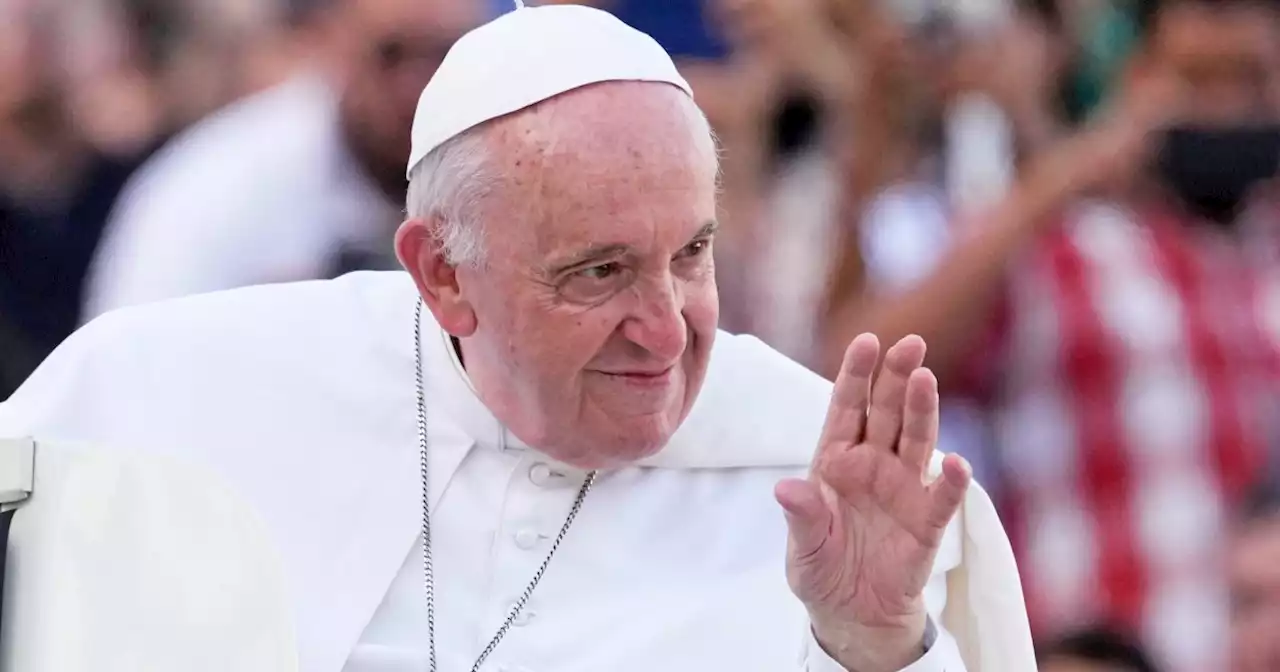 Pope Francis denies resignation rumors, says he hopes to visit Moscow