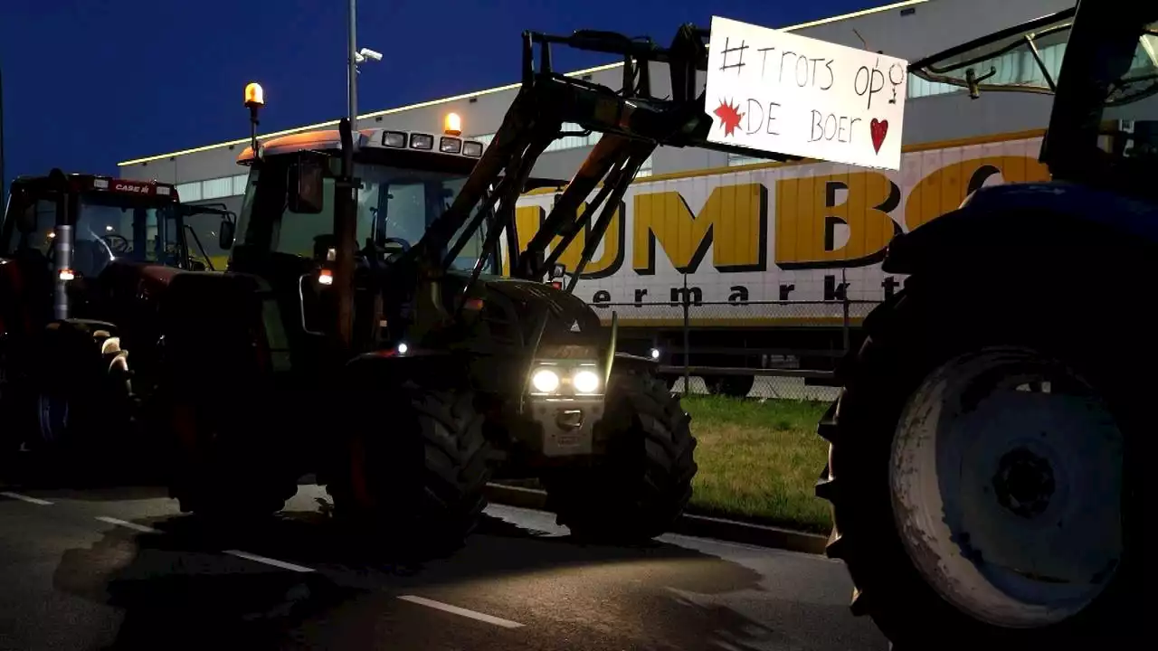 Boerenprotest: blokkade distributiecentrum Jumbo • oproep 'Blijf thuis!'