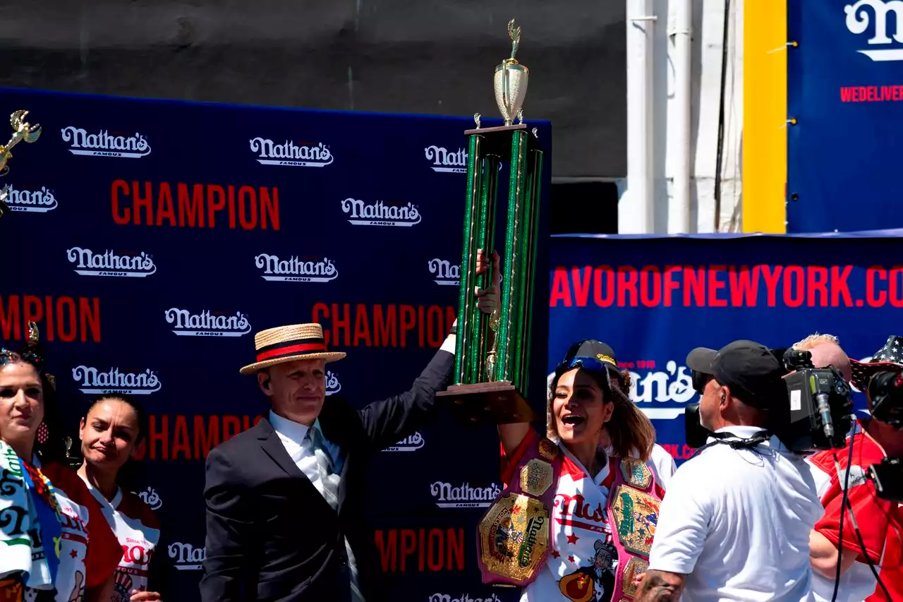 In comeback, Sudo wins women’s title at July 4 hot dog race