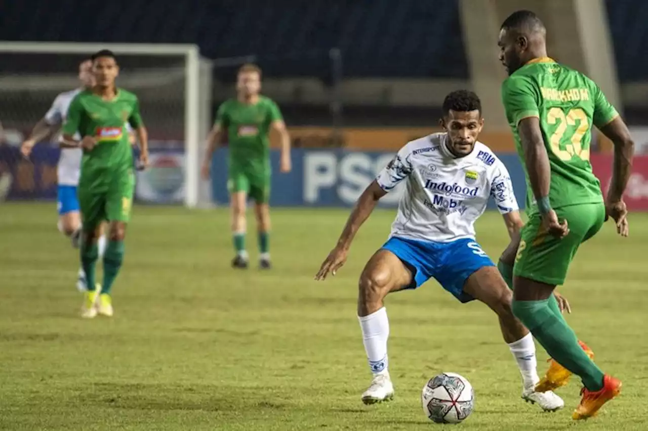 Roberts Alberts Komentari Debut Ricky Kambuaya dan Rachmat Irianto dengan Persib - Pikiran-Rakyat.com