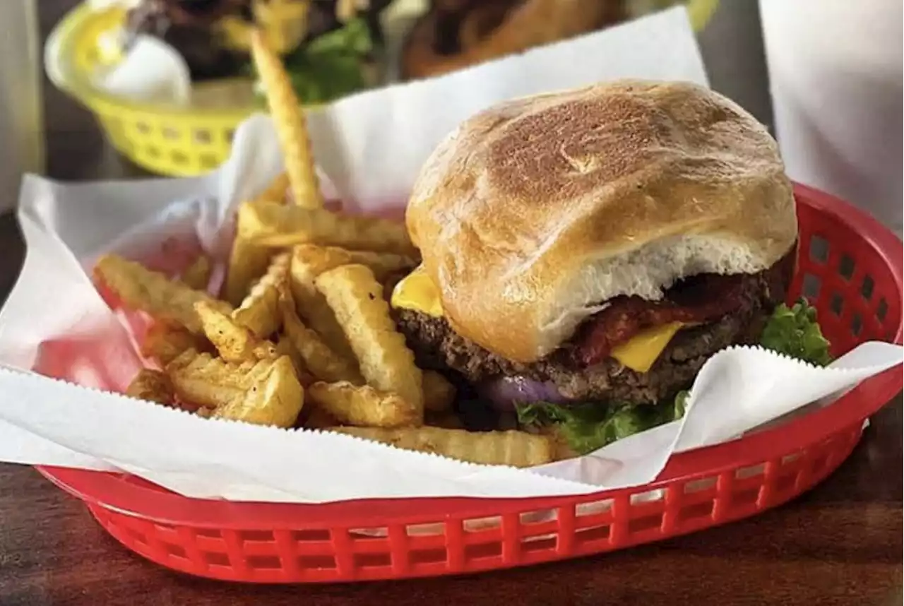 East San Antonio burger joint Mark’s Outing reviving competitive eating series