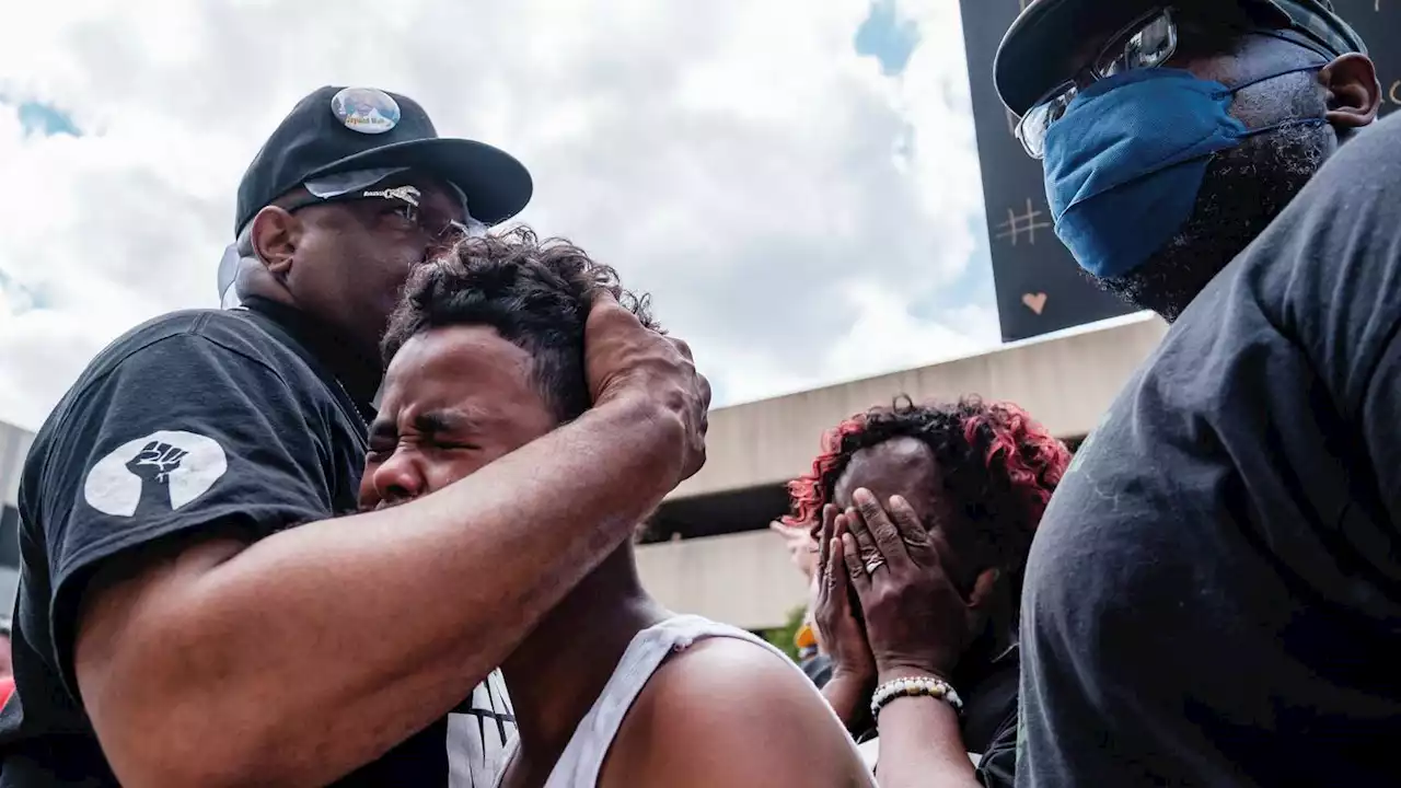 Video shows Akron police kill Black man in hail of gunfire