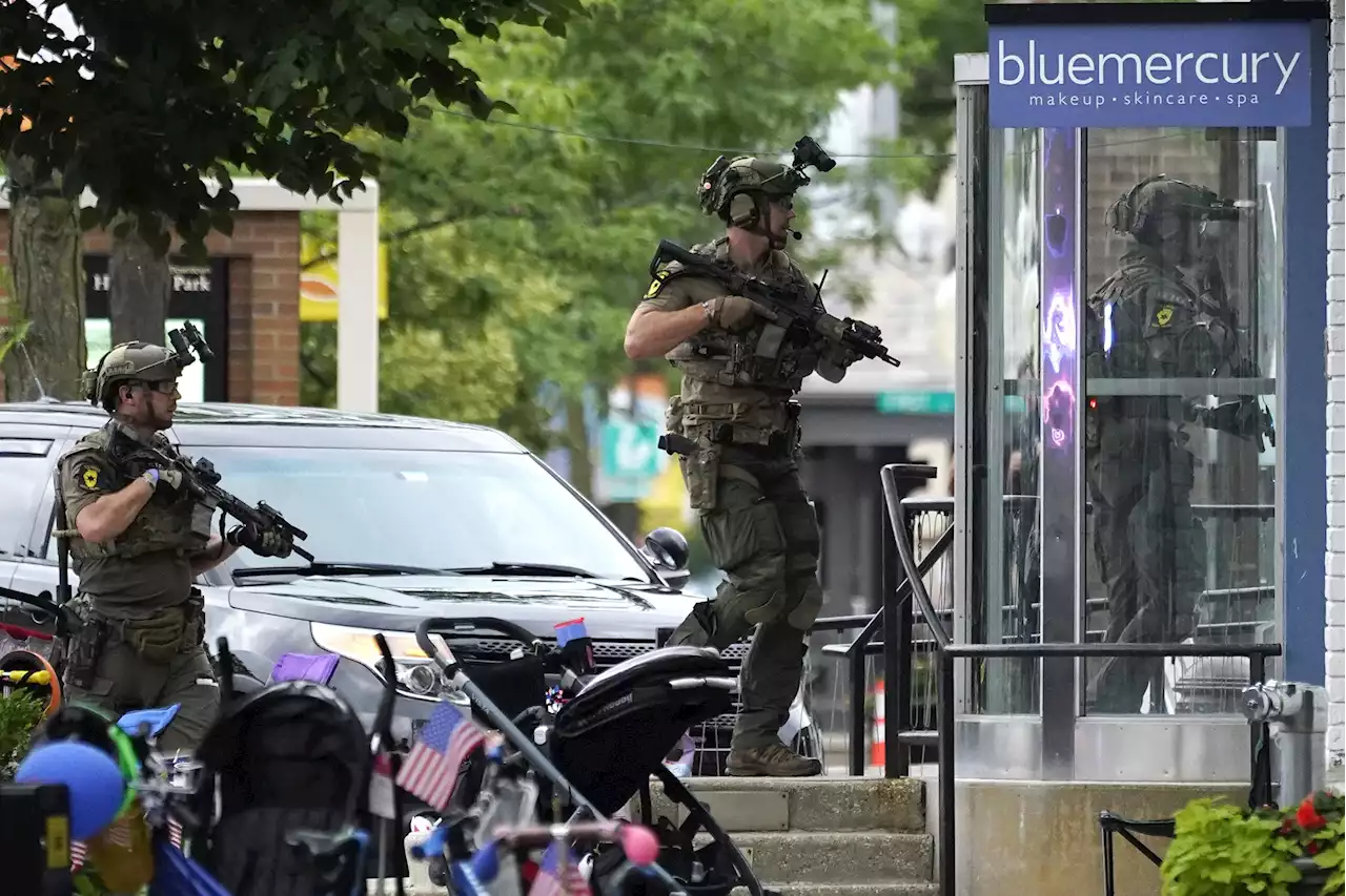 6 dead, 30 hurt in shooting at Chicago-area July 4 parade