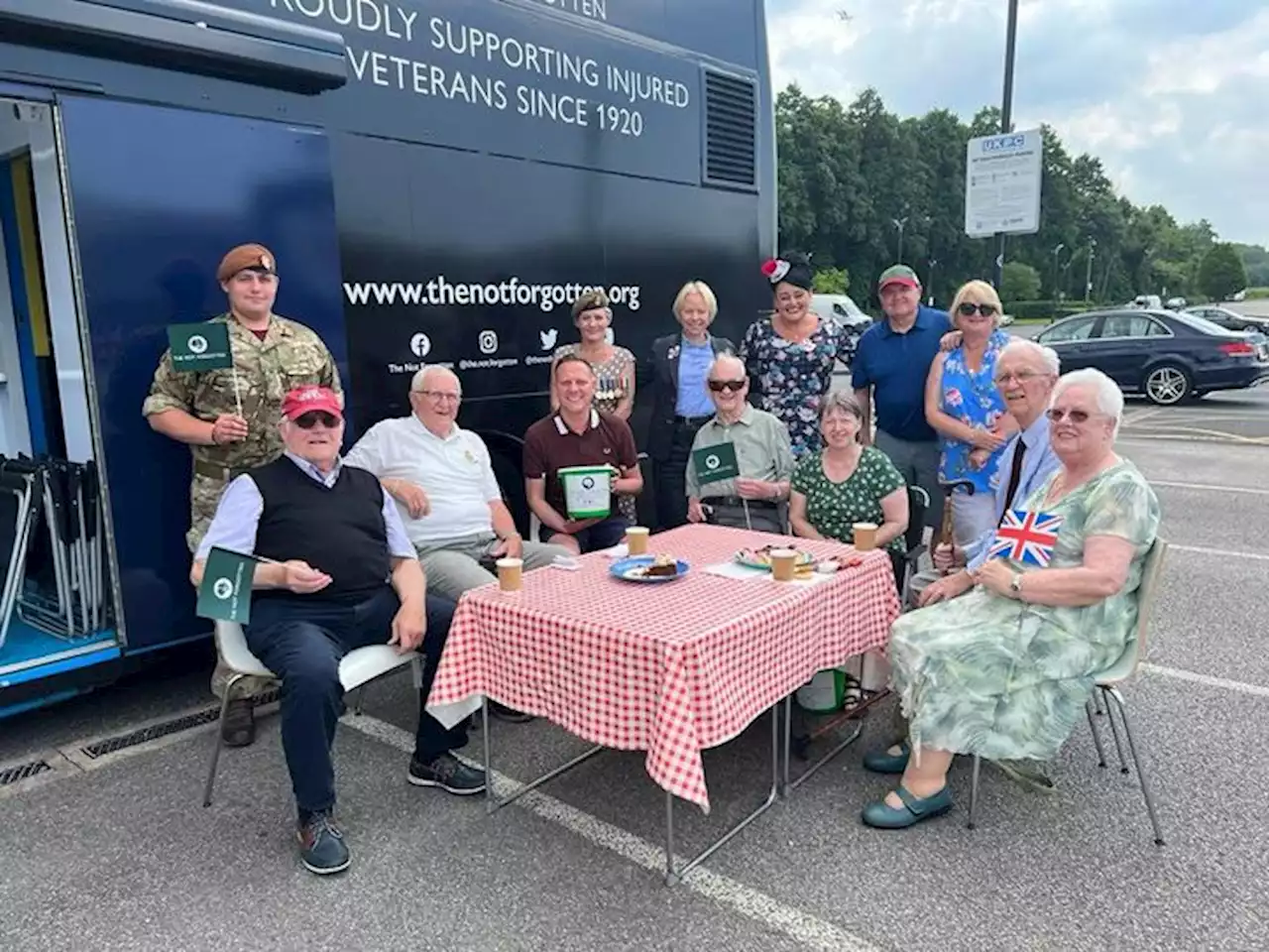 Corrie’s Antony Cotton visits Walton-le-Dale to support Armed Forces bus tour