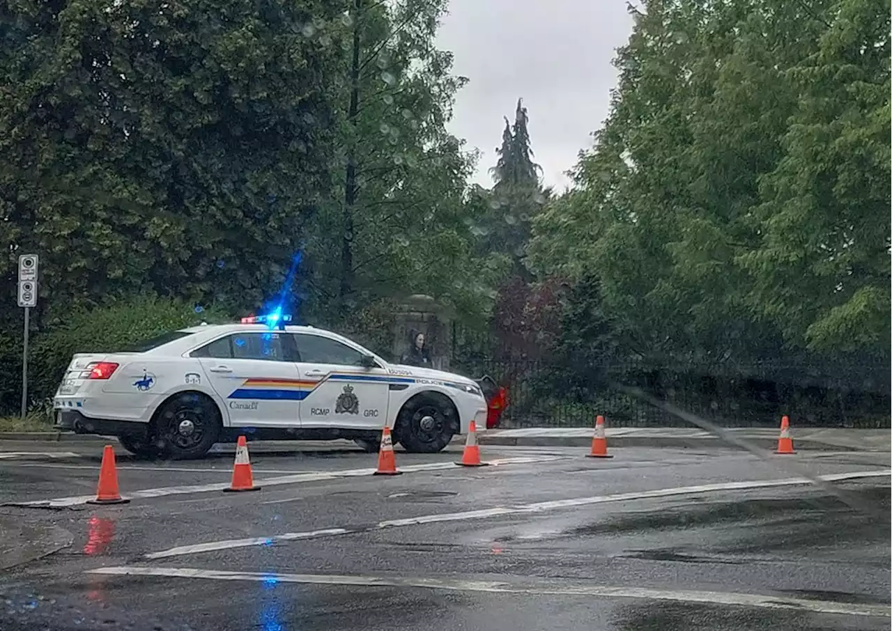 One man in hospital after daylight shooting in Burnaby