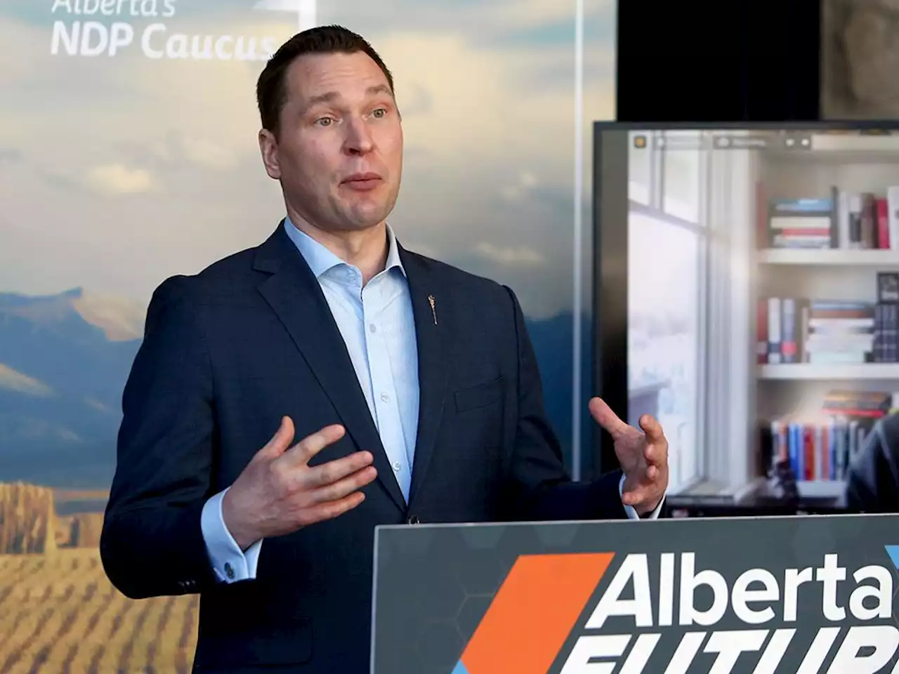 NDP calls for action as consumer confidence plunges, inflation soars in Alberta