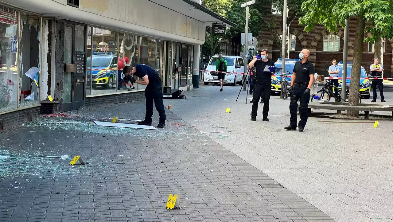 Oberhausen: Explosion in Innenstadt – Parteibüro der Linken beschädigt