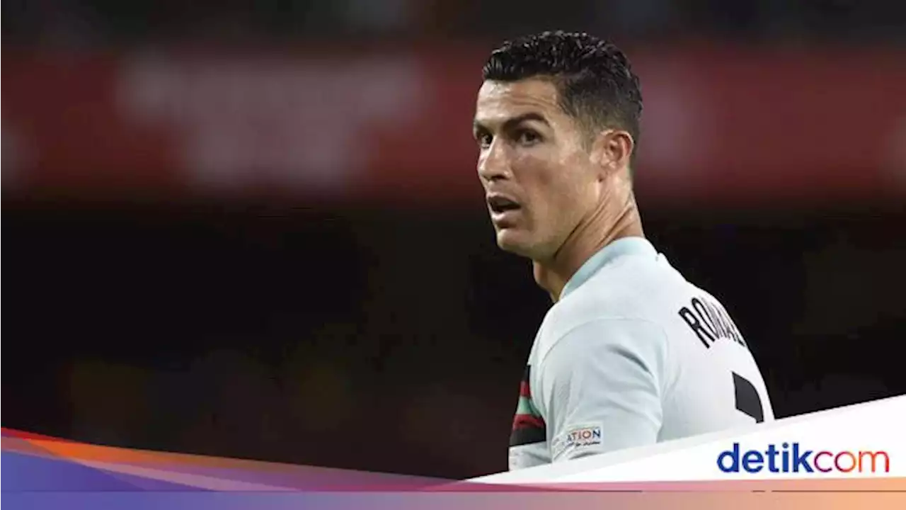 Saran buat Bayern: Ganti Lewandowski dengan Ronaldo